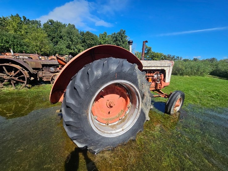 #2531-•-case-900-tractor-image-5