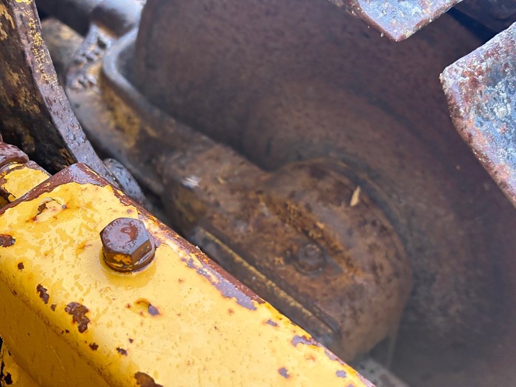 komatsu-d37e-2-image-18