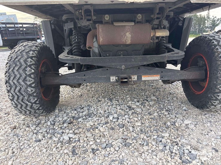 2017-bobcat-4x4-gas-utility-cart-image-13
