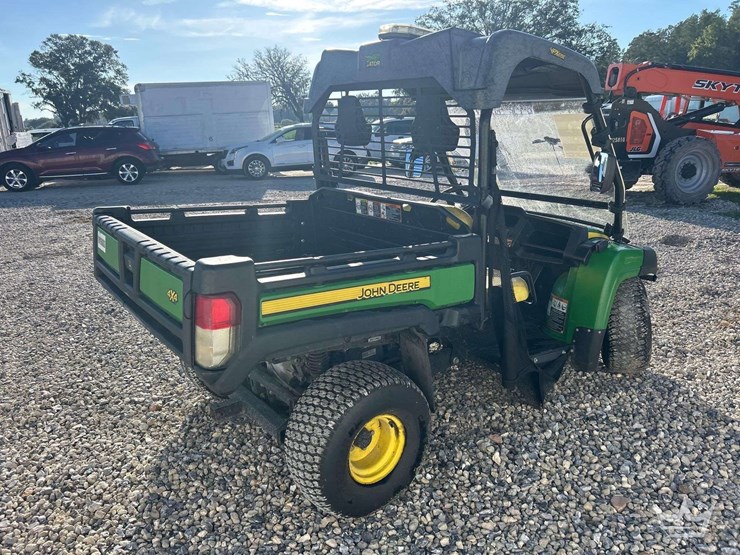 2019-john-deere-hpx615e-4x4-gas-utility-cart-image-3