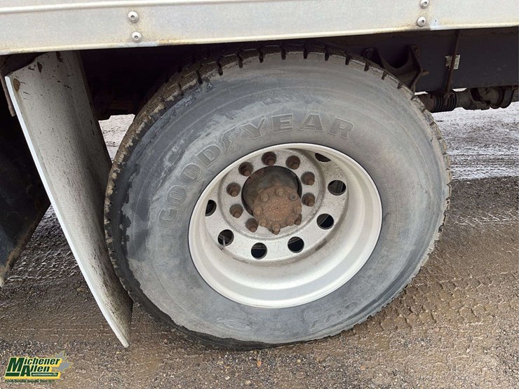 2007-ford-f650-image-11