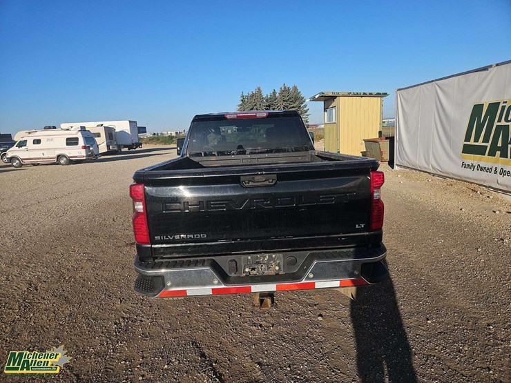 2020-chevrolet-silverado-2500hd-image-6