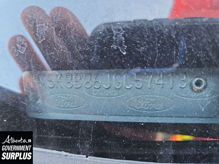 2018-ford-explorer-image-26