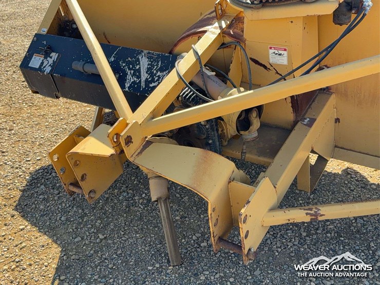 mk-martin-dual-auger-snow-blower-image-5
