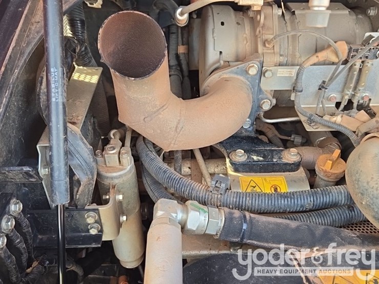 2023-kubota-svl65-2-image-32