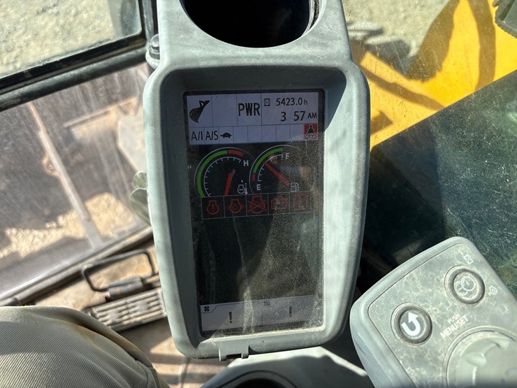 deere-85g-image-51