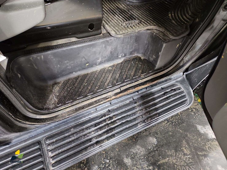 2013-ford-e150-image-38