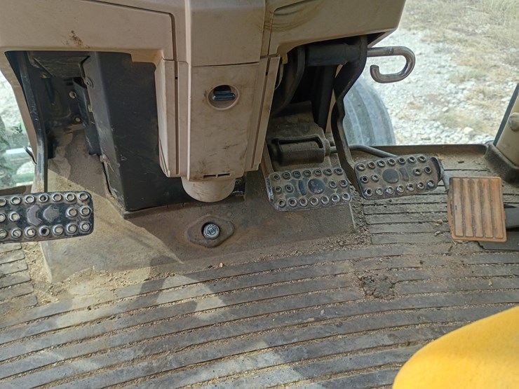 john-deere-6310-image-33