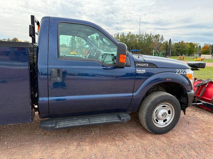 ford-f250-xl-image-12