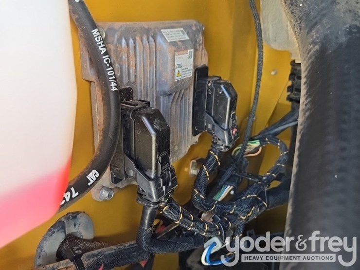 2019-caterpillar-289d-image-36