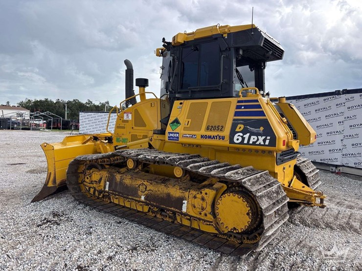 2023-komatsu-d61pxi-24-image-4