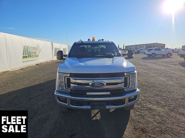 2019-ford-f350-image-8