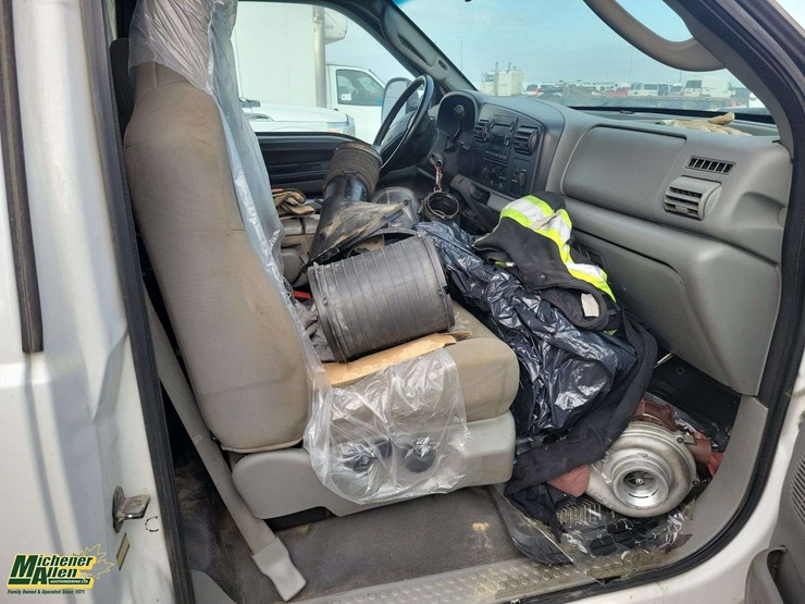 2005-ford-f550-image-14
