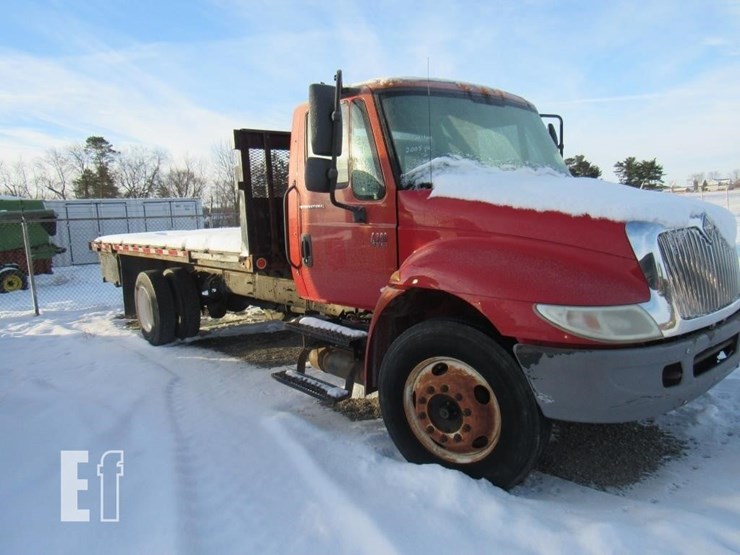 2005-international-durastar-4300-image-1