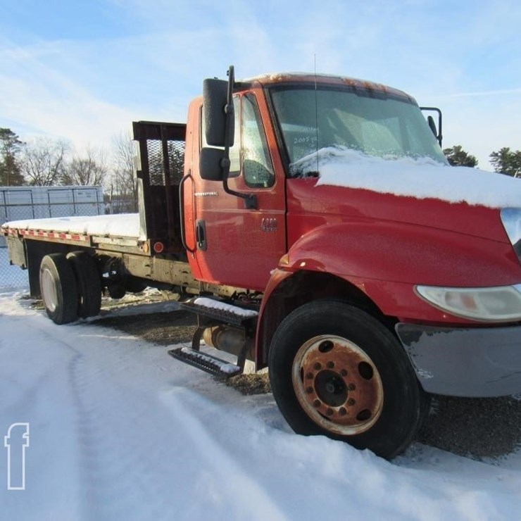 2005 INTERNATIONAL DURASTAR 4300
