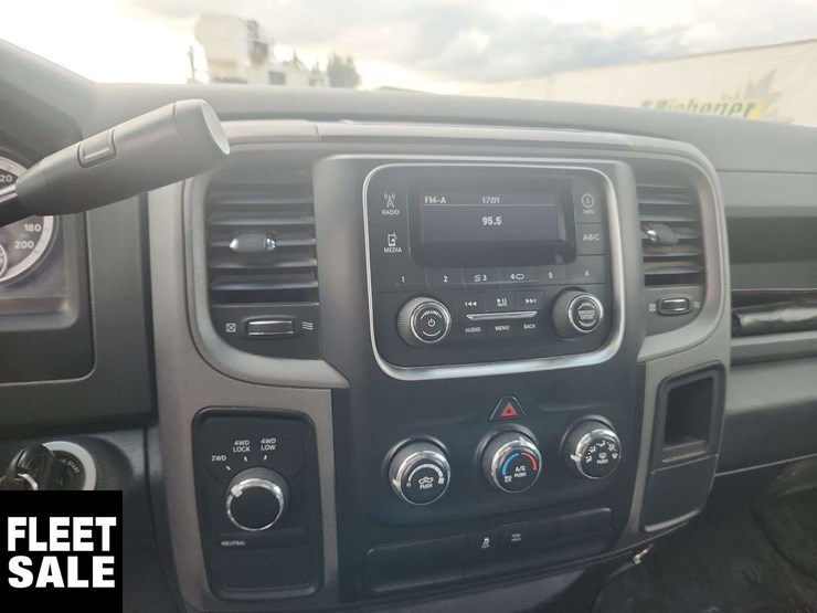2014-dodge-1500-image-19