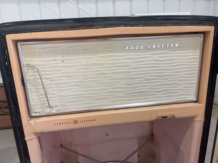 ge-vintage-fridge-image-9