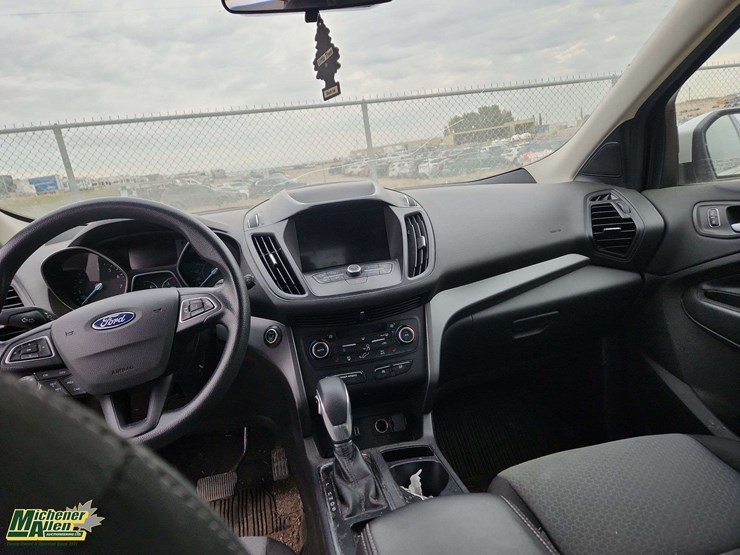 2019-ford-escape-se-image-18