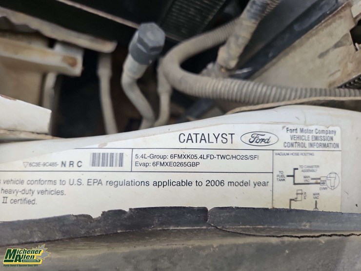 2006-ford-f350-image-36