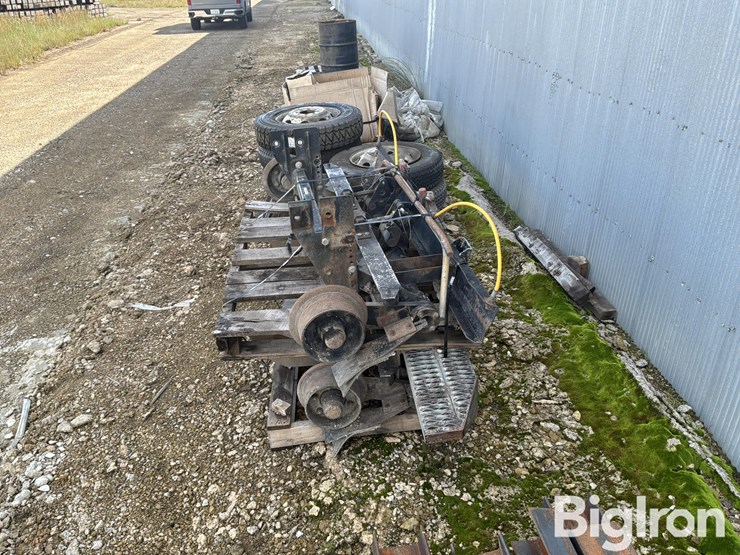 hi-rail-kit-w/wheels-and-tires-image-8