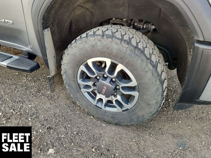 2024-gmc-sierra-2500hd-image-12
