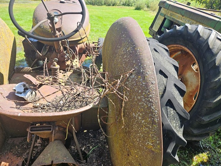 #2521-•-mccormick-w9-tractor-image-21