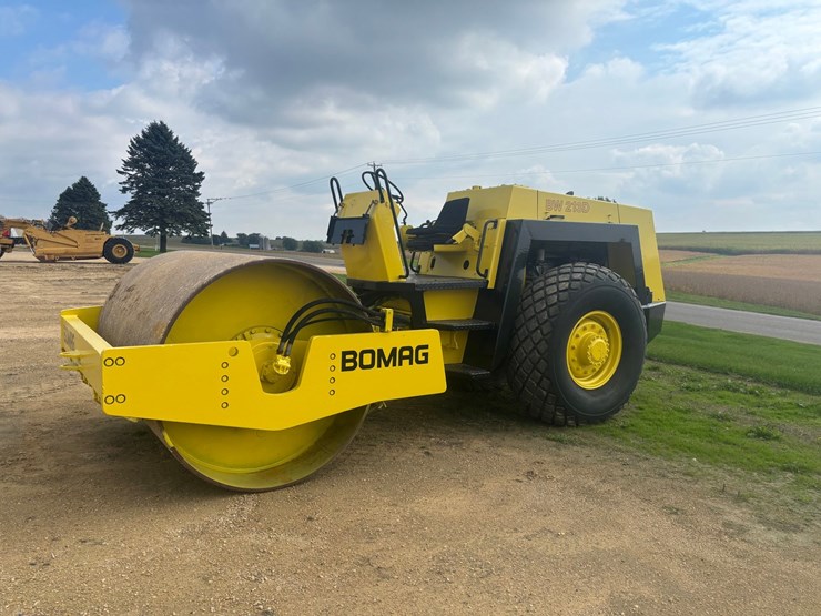 bomag-bw213d-image-4
