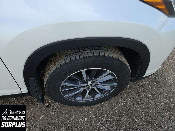 2019-toyota-highlander-hybrid-image-12