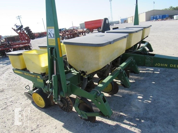 john-deere-7200-image-6