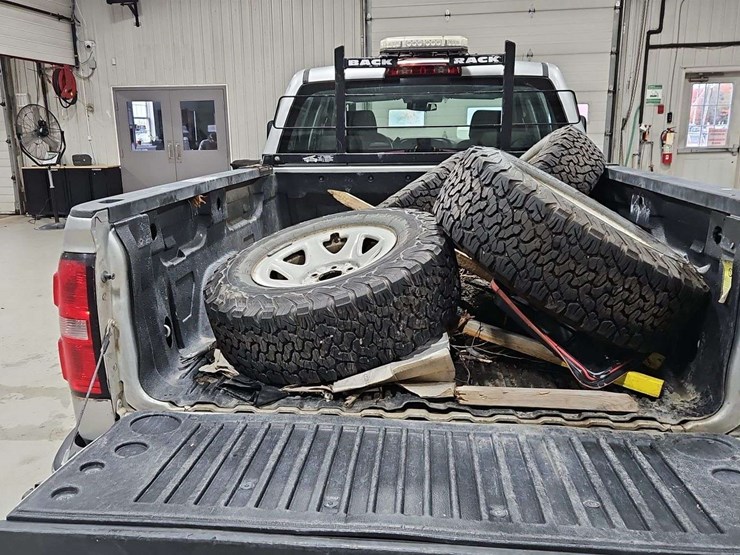 2014-gmc-sierra-1500-image-13