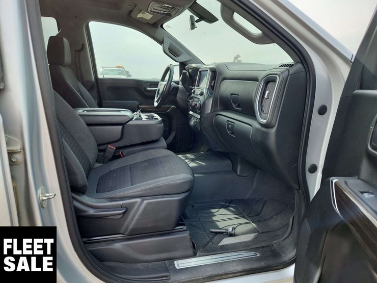 2022-chevrolet-silverado-1500-image-17