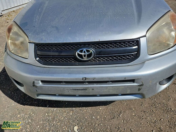 2004-toyota-rav4-image-29