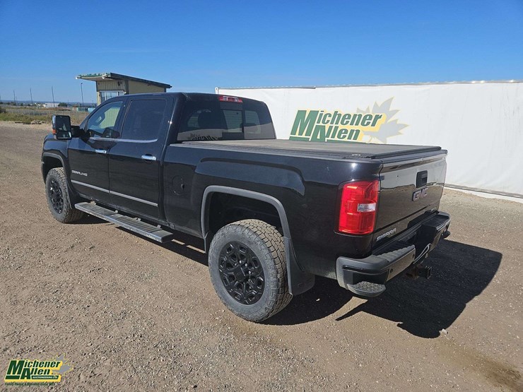 gmc-sierra-2500hd-image-3