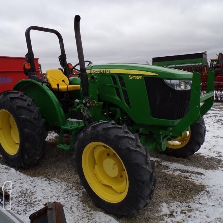 JOHN DEERE 5055E