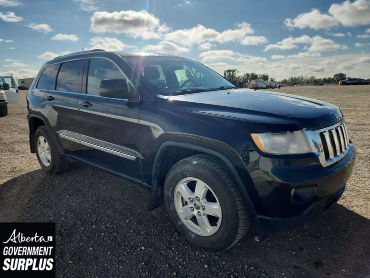 2013-jeep-grand-cherokee-image-2