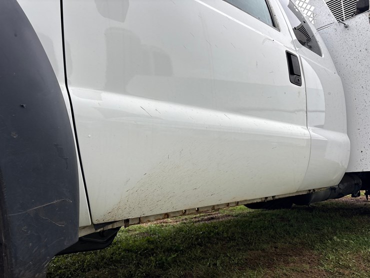 2015-ford-f550-image-13