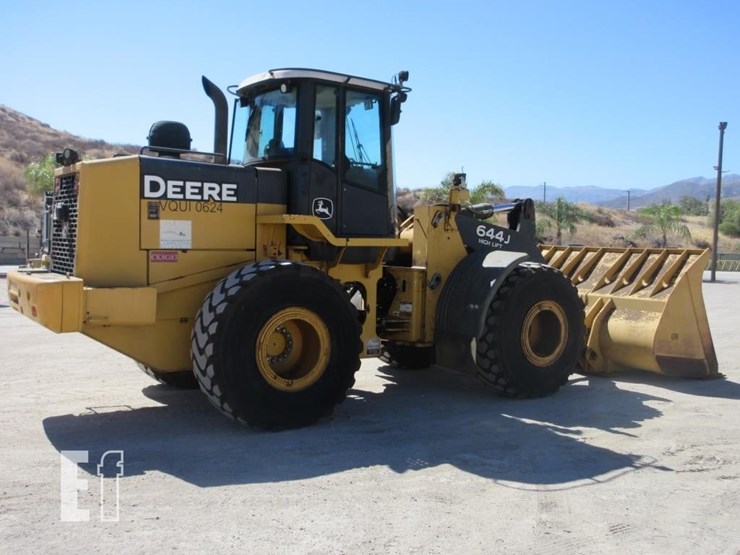 2005-deere-644j-image-3