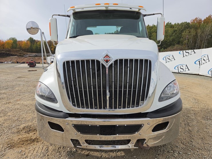 2015-international-prostar-image-8