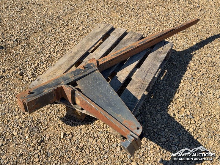 tractor-loader-forks-image-5