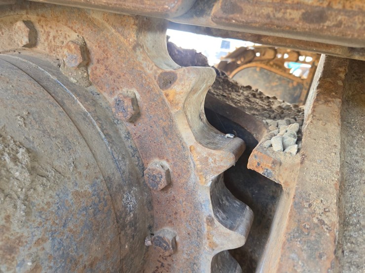 caterpillar-330b-image-70