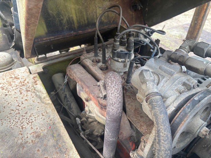 #3332-•-clark-it40b-forklift-image-29