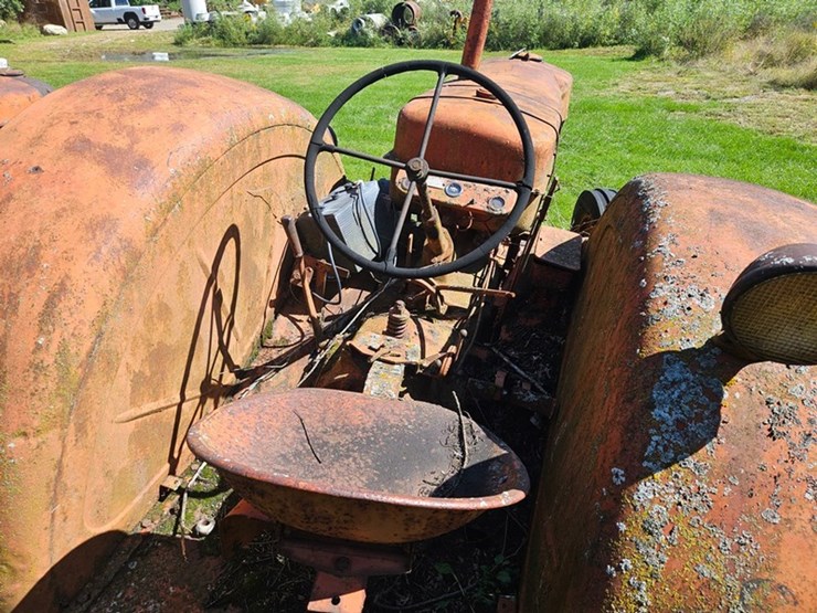 #2524-•-1948-case-la-tractor-image-17