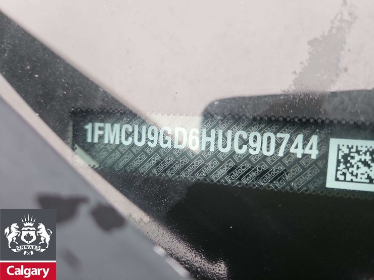 2017-ford-escape-se-image-30