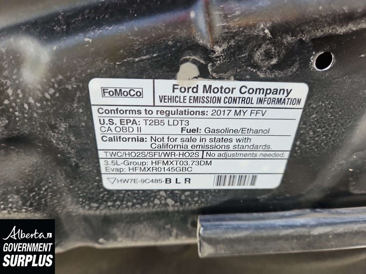 2017-ford-explorer-image-31