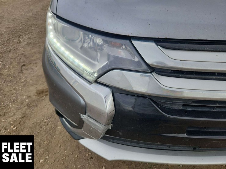 2016-mitsubishi-outlander-image-35