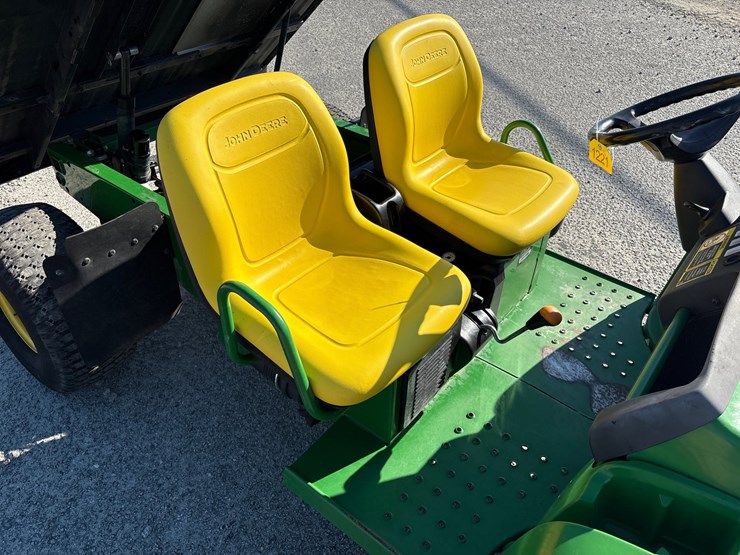 john-deere-turf-gator-image-12