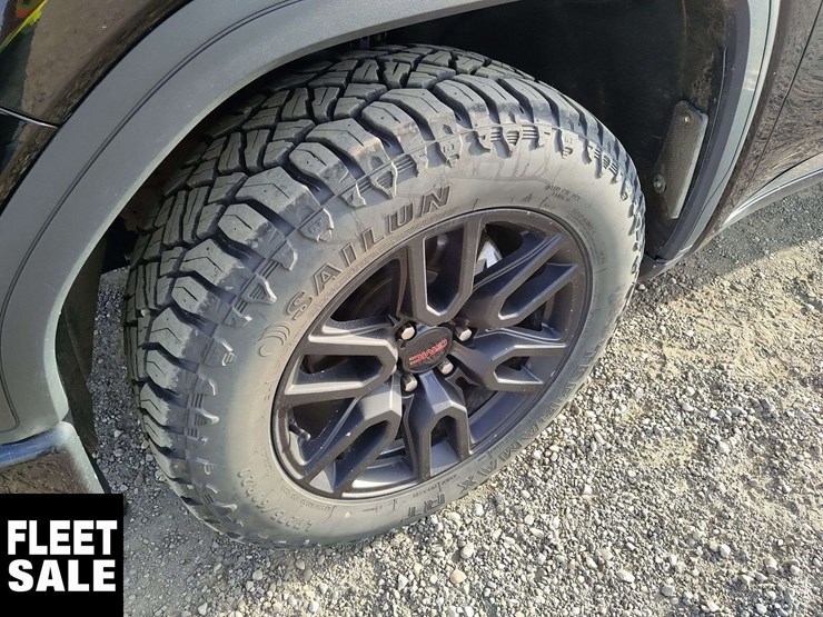 2023-gmc-sierra-1500-image-9
