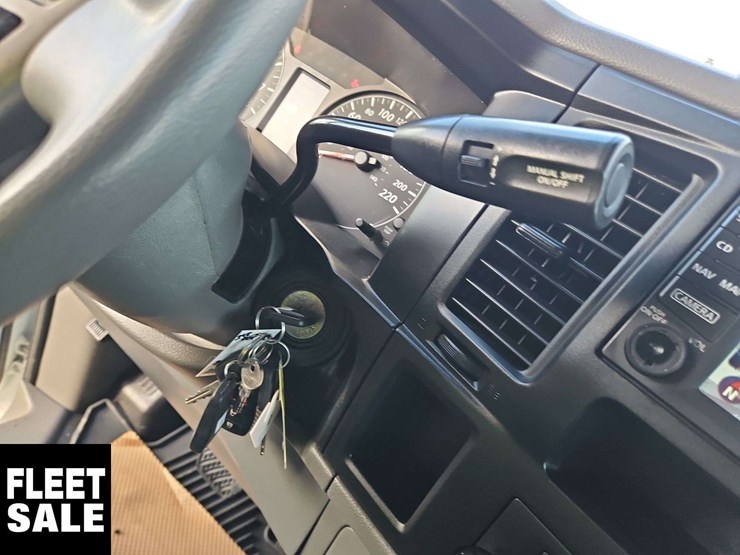2019-nissan-nv3500hd-image-22