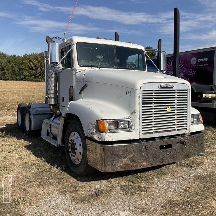 2000 FREIGHTLINER FLD112