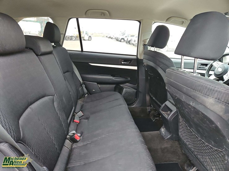 2011-subaru-outback-image-16